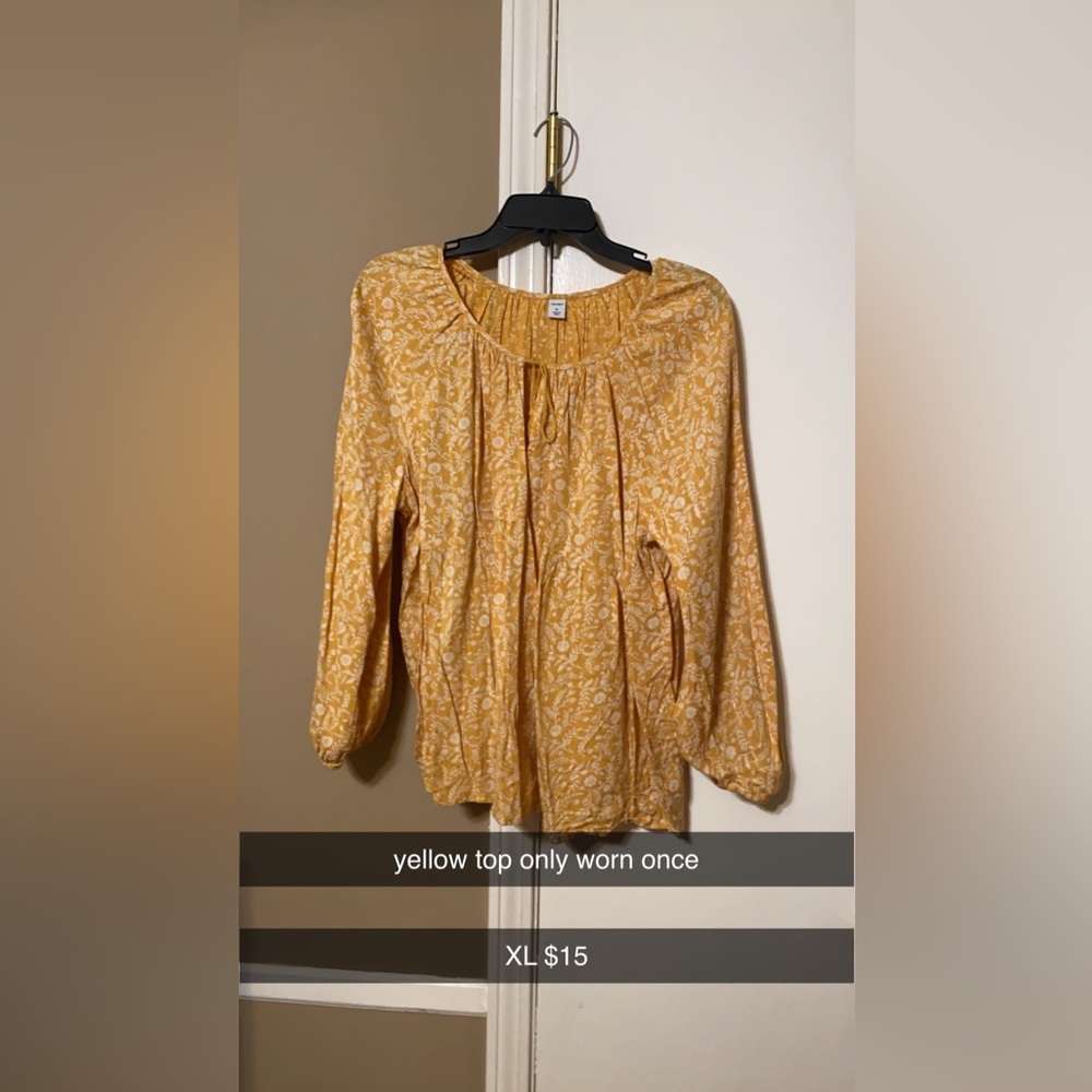 gold/yellow top! wore once for an interview